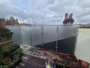 Privacy patio glass screens installation in Putney, South West London